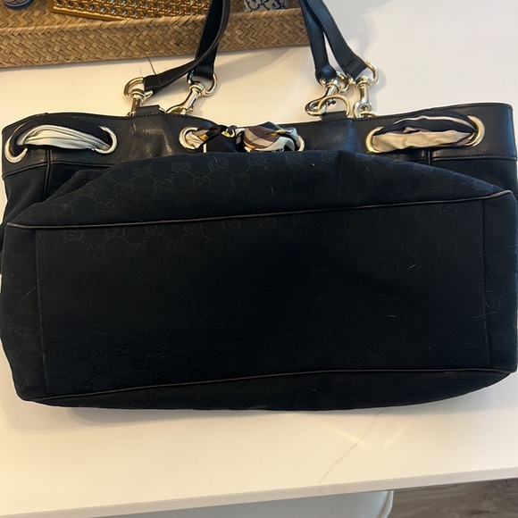 Gucci tote with Gucci Silk Scarf - Picture 5 of 10